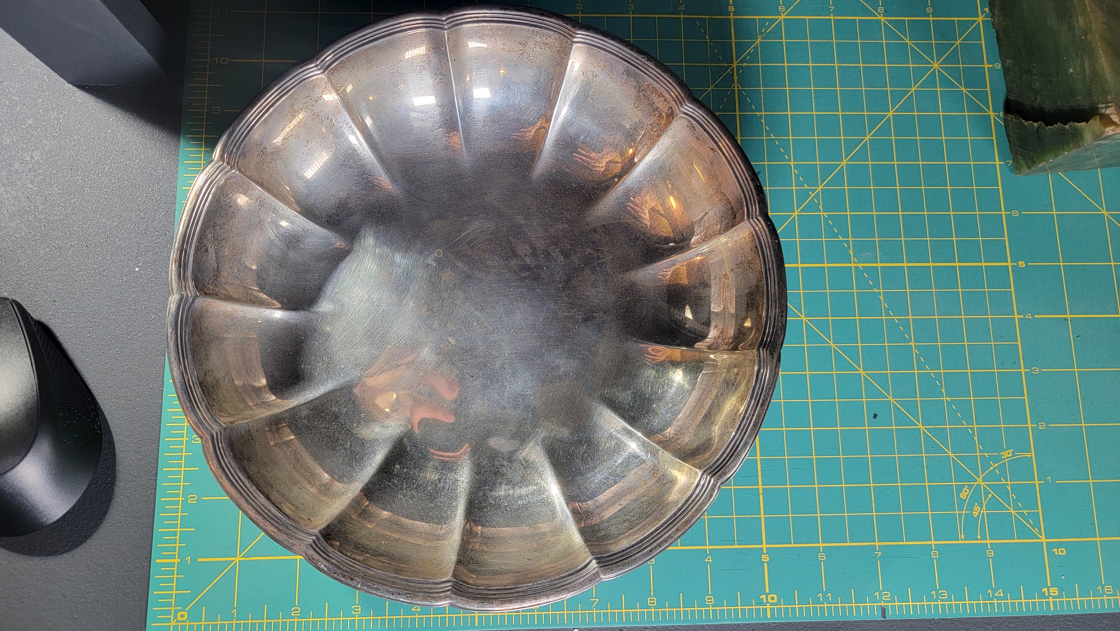 Tiffany & Co. Sterling Silver Scalloped Bowl - Art Deco Era 1915 - 550g