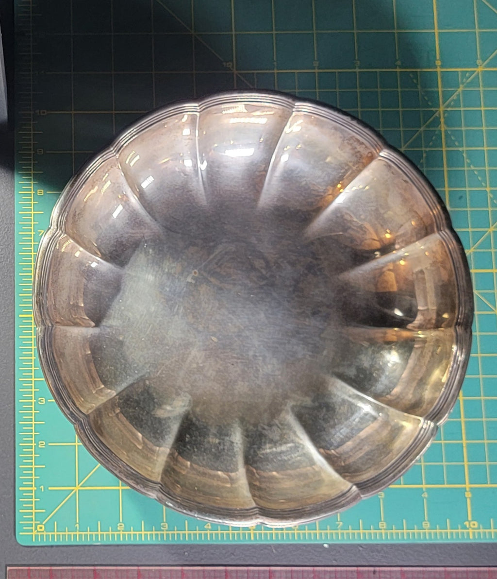 Tiffany & Co. Sterling Silver Scalloped Bowl - Art Deco Era 1915 - 550g