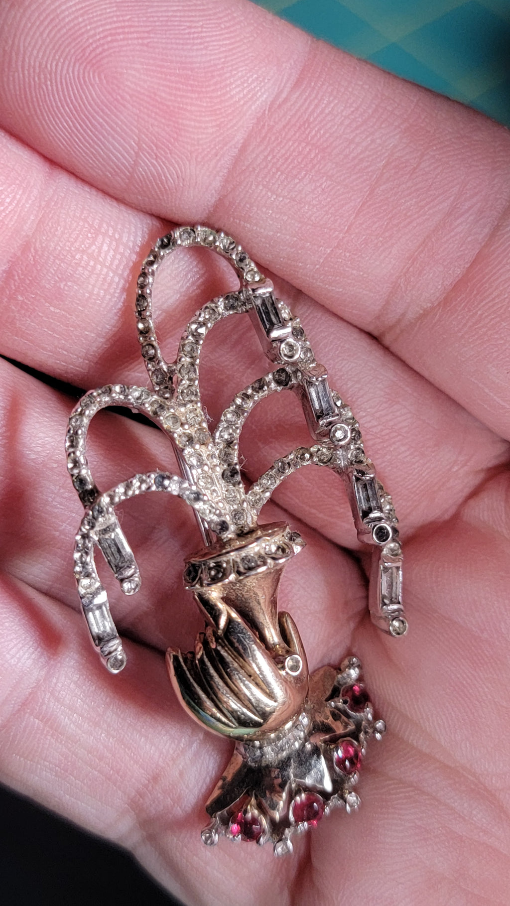 Vintage 1940s-1950s Reja Gold Wash Brooch - Hand Holding Crown - Rhinestone & Baguette