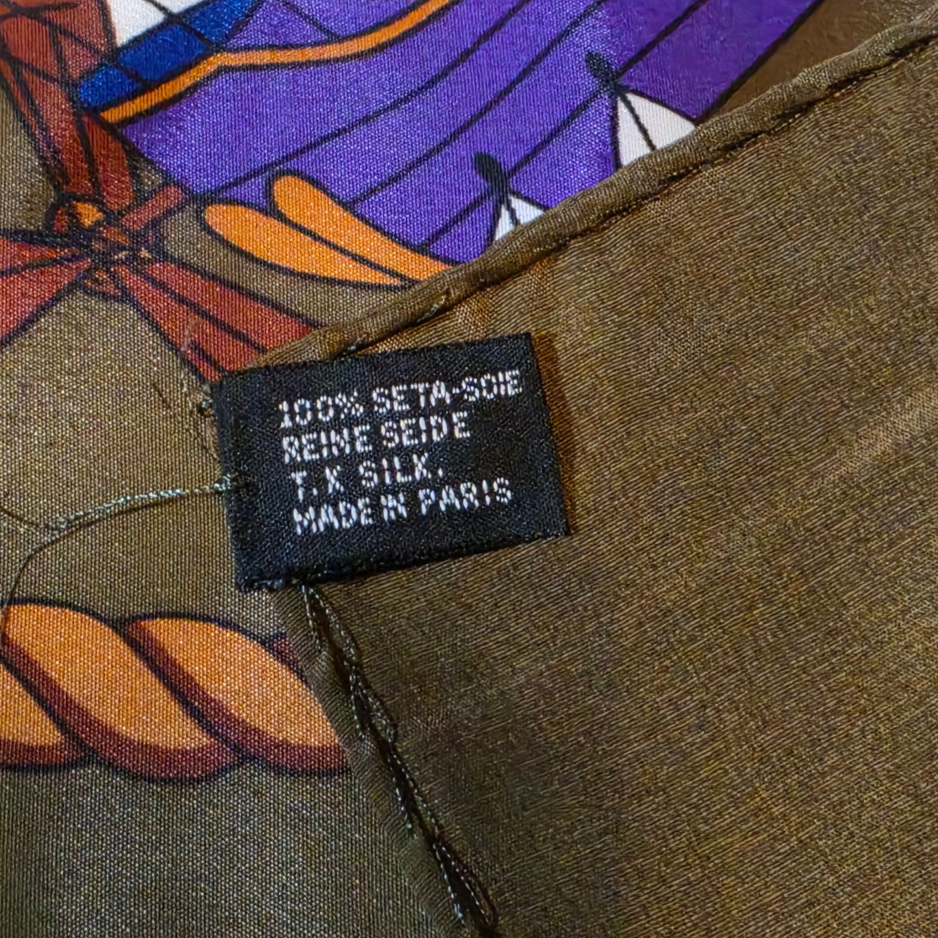 Hermès “Les Montgolfières” Silk Scarf – Olive Green – 90cm Carré – Mint Condition